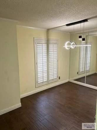 Image 3 - 2892 Central Boulevard, Brownsville, TX 78520, USA - Condo for sale