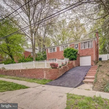 Rent this 4 bed house on 7910 Livingston Rd in Oxon Hill, Maryland