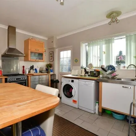Buy this 2 bed house on Shirley Road in Croydon, Great London