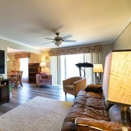 Image 3 - 6201 Pepper Hill Street, West Bloomfield Township, MI 48322, USA - Condo for sale