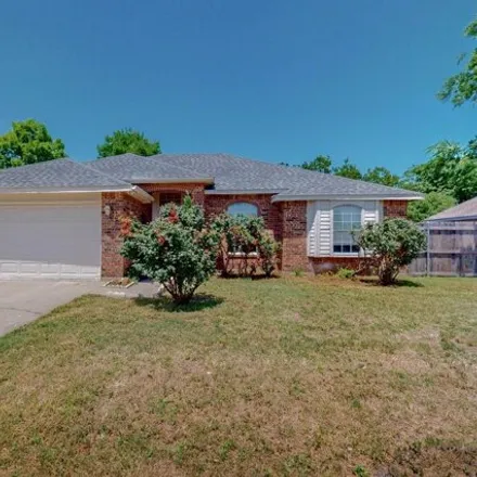 Image 3 - 4405 Mimosa Ct, Fort Worth, Texas, 76137 - House for sale