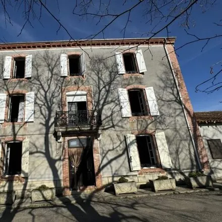 Buy this 8 bed house on Boulogne-sur-Gesse in Haute-Garonne, France