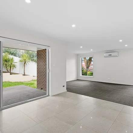 Image 5 - Albatross Drive, Blackbutt NSW 2529, Australia - Apartment for rent