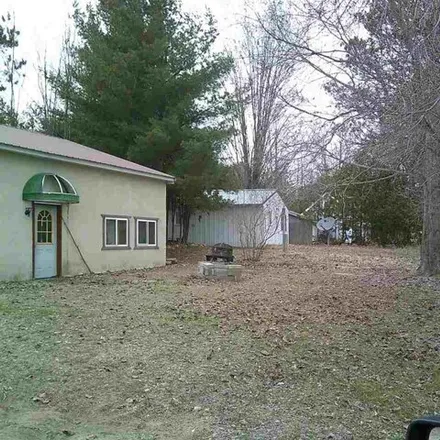 Image 4 - North Western State Trail, Alanson, Maple River Township, MI 49706, USA - House for sale