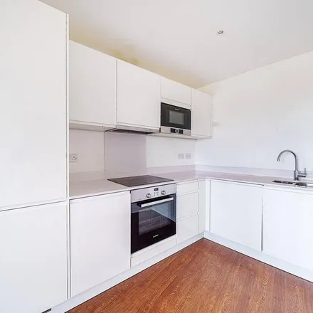 Image 2 - Royal Court, Howard Road, London, HA7 1BT, United Kingdom - Apartment for rent