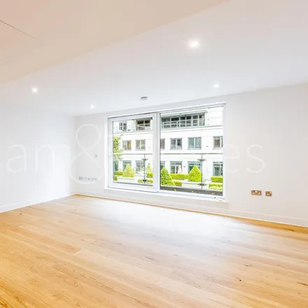 Rent this 3 bed apartment on Marina Point in The Boulevard, London
