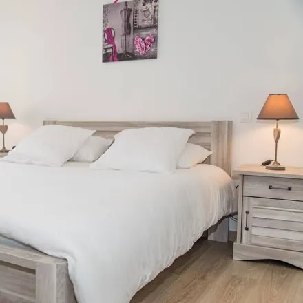 Rent this 3 bed house on Mont Lozère et Goulet in Lozère, France