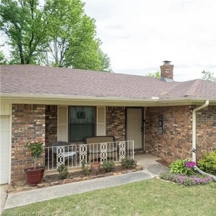 Image 4 - 2981 Royal Scots Way, Fort Smith, AR 72908, USA - House for sale