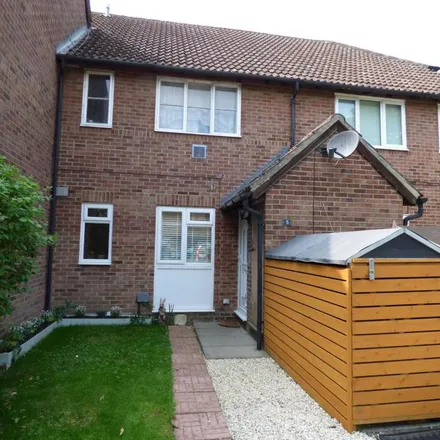 Rent this 1 bed apartment on Morval Close in Farnborough, GU14 0JF