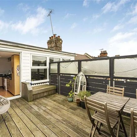 Image 4 - Cleveleys Road, Lower Clapton, London, E5 9JN, United Kingdom - Townhouse for rent