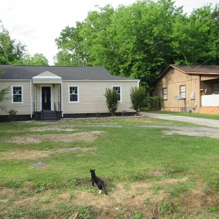 Buy this 3 bed house on 1215 Auburn Drive in Tharpe Heights, Macon