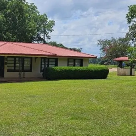 Rent this 3 bed house on 1729 Campbellton Hwy in Dothan, Alabama