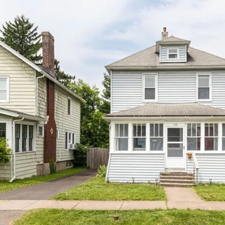 Image 1 - 136 Hillsdale Ave, Syracuse, New York, 13206 - House for sale
