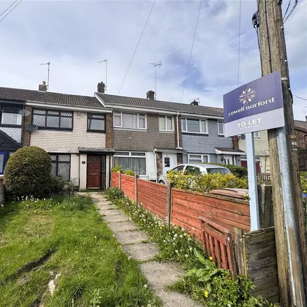 Rent this 3 bed townhouse on Mountain Ash in Rochdale, OL12 7JD