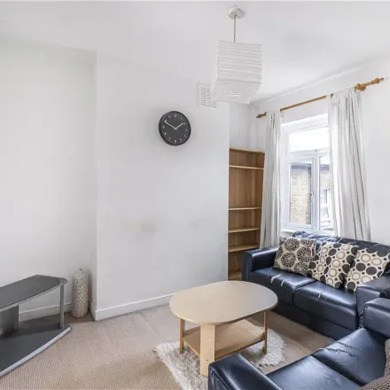 Image 5 - Mauleverer Road, London, SW2 5DS, United Kingdom - Apartment for rent