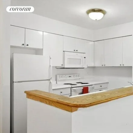 Rent this 1 bed apartment on Manhattan Promenade in 344 3rd Avenue, New York