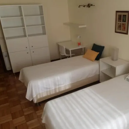 Rent this 4 bed room on Rua de Santos Pousada in 4000-075 Porto, Portugal