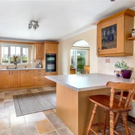 Image 3 - Curland, Taunton, Somerset, Ta3 - House for sale