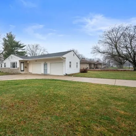 Image 3 - 1123 Emerson Drive, Western Village, Anderson, IN 46011, USA - House for sale