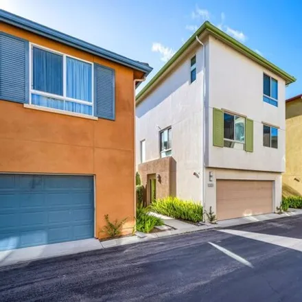 Buy this 3 bed townhouse on Central Park Circle in Hawthorne, CA 90303