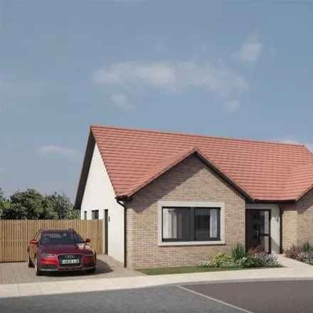 Buy this 4 bed house on Queen's Meadow in Coaltown of Balgonie, KY7 6GZ