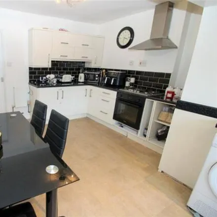Image 5 - Kemsley Road, Highters Heath, B14 5DN, United Kingdom - Townhouse for sale