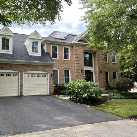 Image 2 - 110 Englefield Drive, Gaithersburg, MD 20878, USA - House for sale