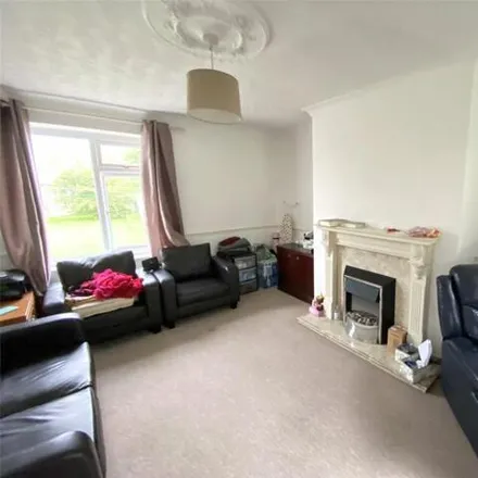 Image 7 - Trevenna Way, Wrexham, LL13 8RW, United Kingdom - Duplex for sale