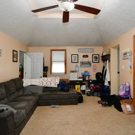 Image 3 - 896 Collier Street, Fairview Station, Indianapolis, IN 46241, USA - House for sale