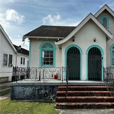 Rent this 2 bed house on 1408 Bartholomew Street in Bywater, New Orleans