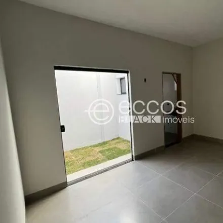Buy this 2 bed house on Rua 04 in Laranjeiras, Uberlândia - MG