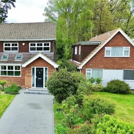 Buy this 3 bed duplex on Foxcote in Finchampstead, RG40 3PE