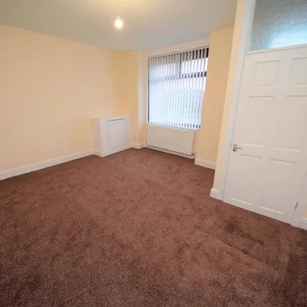 Image 2 - Enfield Street, Orrell, WN5 8DR, United Kingdom - Townhouse for rent