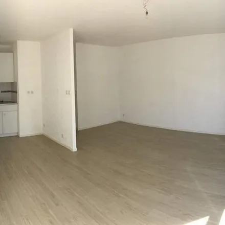 Rent this 3 bed apartment on 1 Avenue Étienne et Mathilde Pinault in 35740 Pacé, France