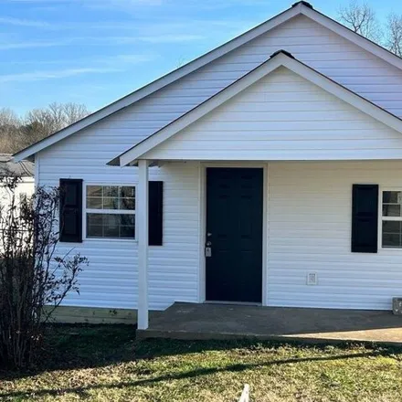 Buy this 1 bed house on 244 Spring Street in Lexington, TN 38351