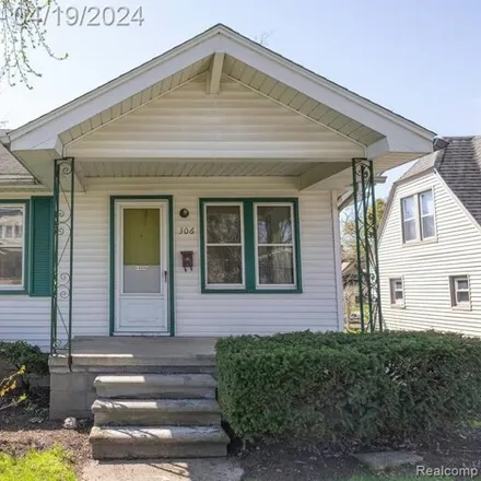 Buy this 2 bed house on 306 Silman Street in Ferndale, MI 48220