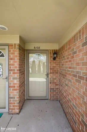 Image 3 - 55139 Westchester Drive, Shelby Charter Township, MI 48316, USA - Condo for sale