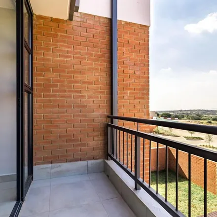 Image 3 - Graham Road, Shere, Gauteng, 0050, South Africa - Apartment for rent