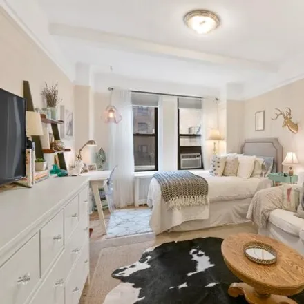 Buy this studio apartment on The Broadmoor in West 102nd Street, New York