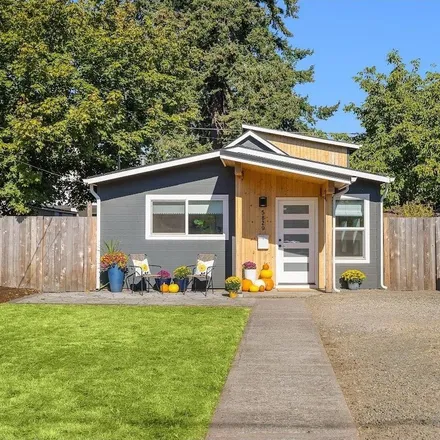 Buy this 3 bed house on 5829 Southeast Carlton Street in Portland, OR 97206