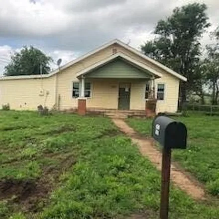 Buy this 4 bed house on 499 West 7th Street in Shamrock, Wheeler County