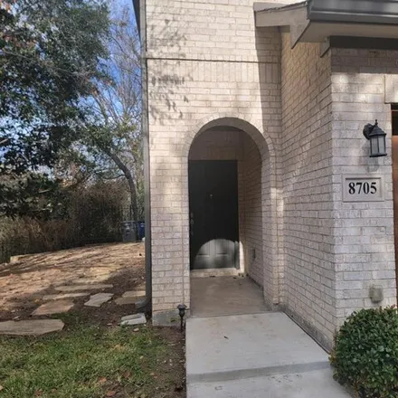 Image 2 - 8737 Tudor Place, Dallas, TX 75228, USA - Townhouse for rent