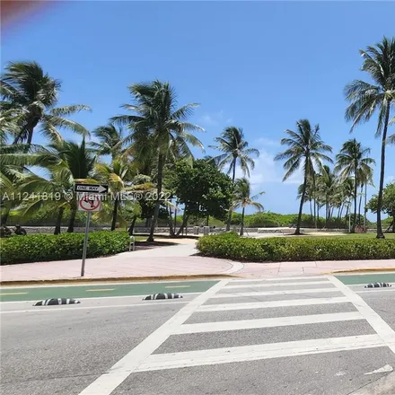 Image 4 - The Carlyle, 1250 Ocean Drive, Miami Beach, FL 33119, USA - Condo for sale