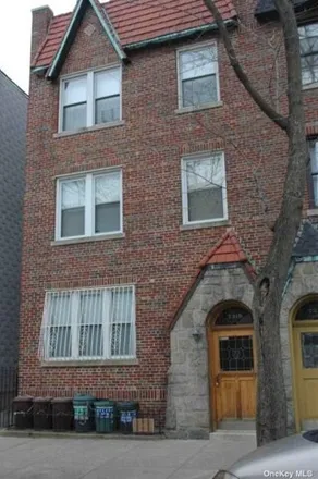 Buy this 9 bed house on 73-19 71st Street in New York, NY 11385