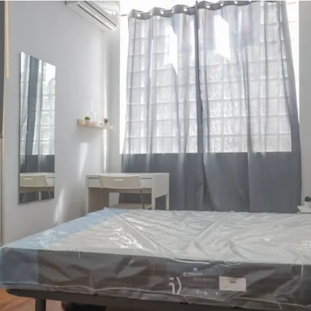 Rent this 7 bed room on Madrid in I.E.S. Ciudad de los Poetas, Calle Valdesangil