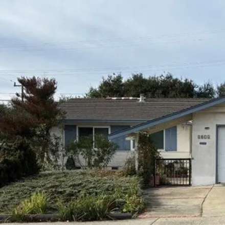 Rent this 4 bed house on 4816 Meadowbrook Dr in El Sobrante, California