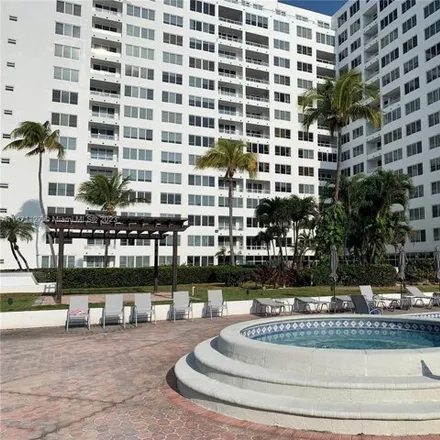 Image 7 - Carriage Club North, 5005 Collins Avenue, Miami Beach, FL 33140, USA - Condo for rent
