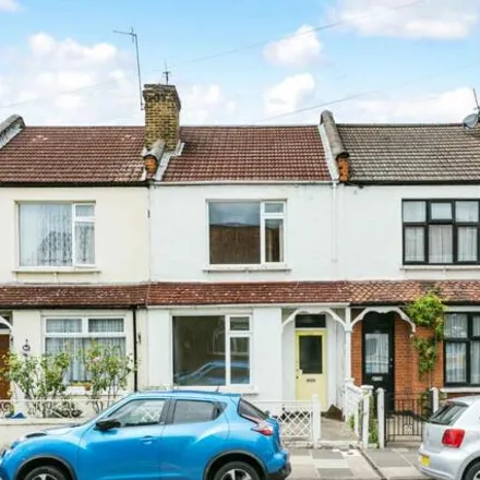 Buy this 3 bed townhouse on 160 Manor Grove in London, TW9 4QG