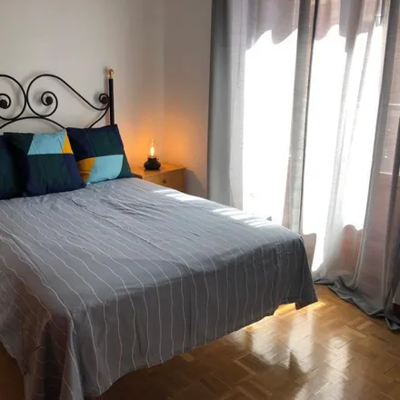 Rent this 2 bed apartment on Madrid in Calle de Monteleón, 25