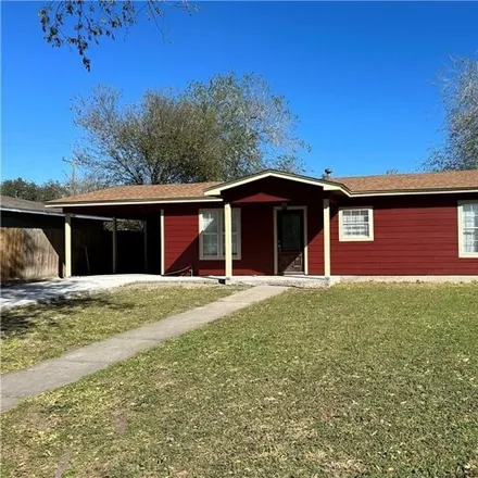 Image 5 - 1302 Hackberry Street, Beeville, TX 78102, USA - House for sale